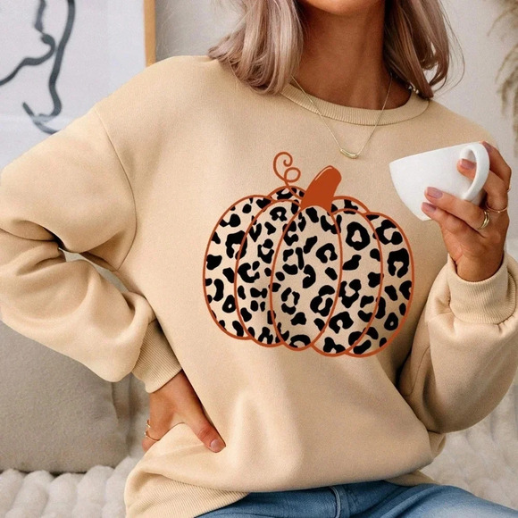 Simple Casual Pumpkin & Leopard - Picture 1 of 7